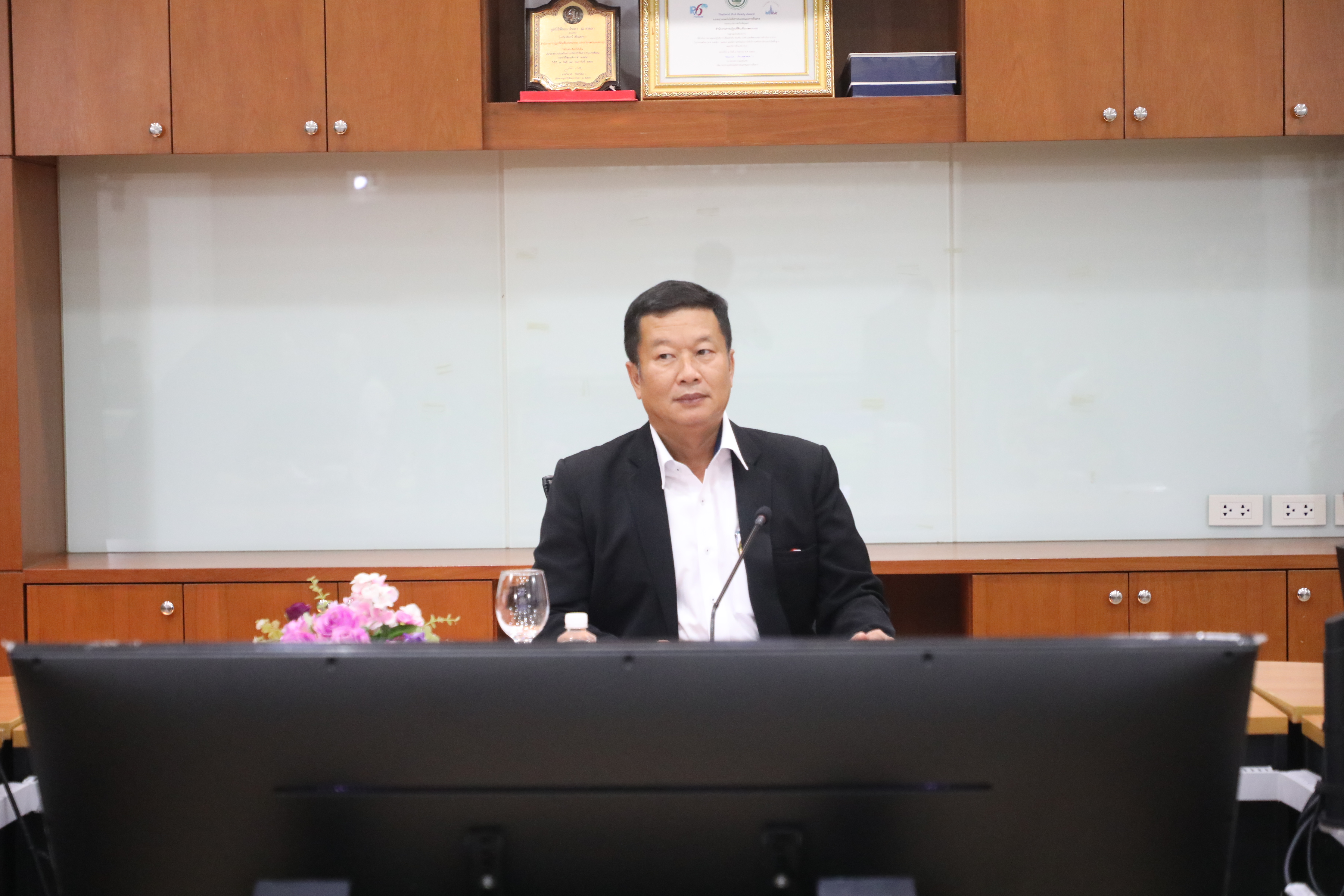 title - ส.ป.ก. ประชุมหารือการแลกเปลี่ยนข้อมูลเกษตรกร รูปแปลงที่ดิน และข้อมูลผู้เสียภาษี สิ่งปลูกสร้าง ระหว่าง สำนักงานการปฏิรูปที่ดินเพื่อเกษตรกรรม กับ กรมส่งเสริมการปกครองท้องถิ่น